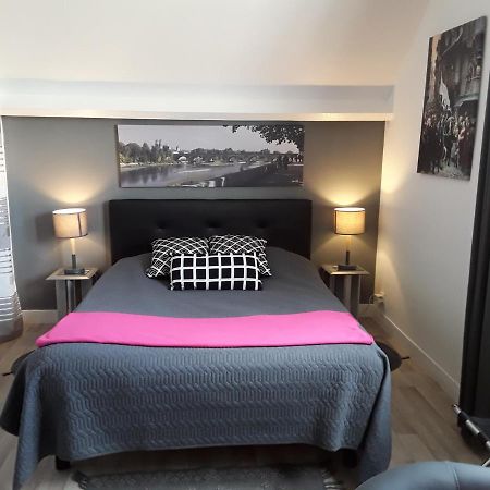 Bed and Breakfast Clos Du Bourg Saint-Cyr-en-Val Exterior foto