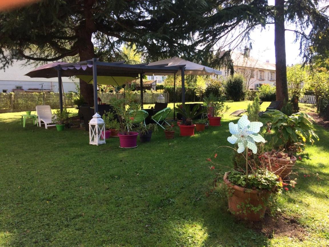 Bed and Breakfast Clos Du Bourg Saint-Cyr-en-Val Exterior foto