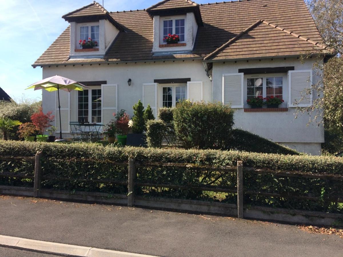 Bed and Breakfast Clos Du Bourg Saint-Cyr-en-Val Exterior foto
