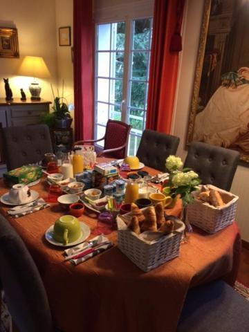 Bed and Breakfast Clos Du Bourg Saint-Cyr-en-Val Exterior foto